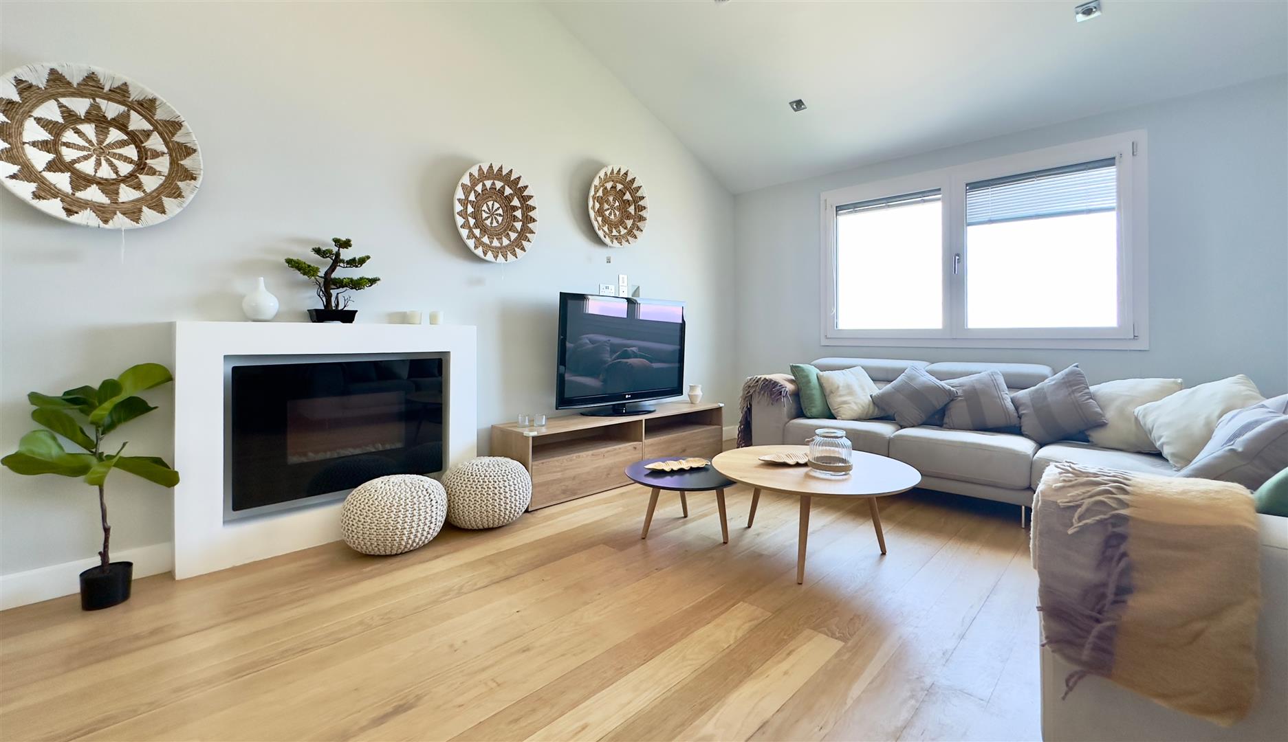 Image of Apartment - 3 Bedrooms - 2 Bathrooms for Rental in South District-Gibraltar, Image 6